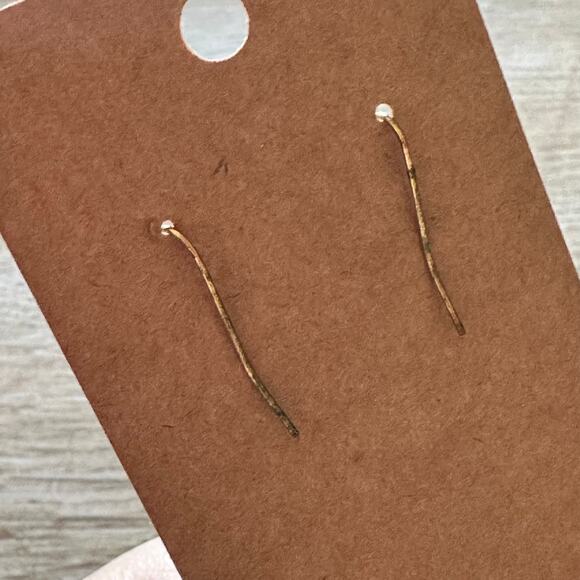 BOGO FREE SARA COVINGTON GOLD EARRINGS - Picture 3 of 5